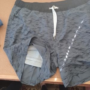 Vuori Mens Kore Lined Shorts Size L